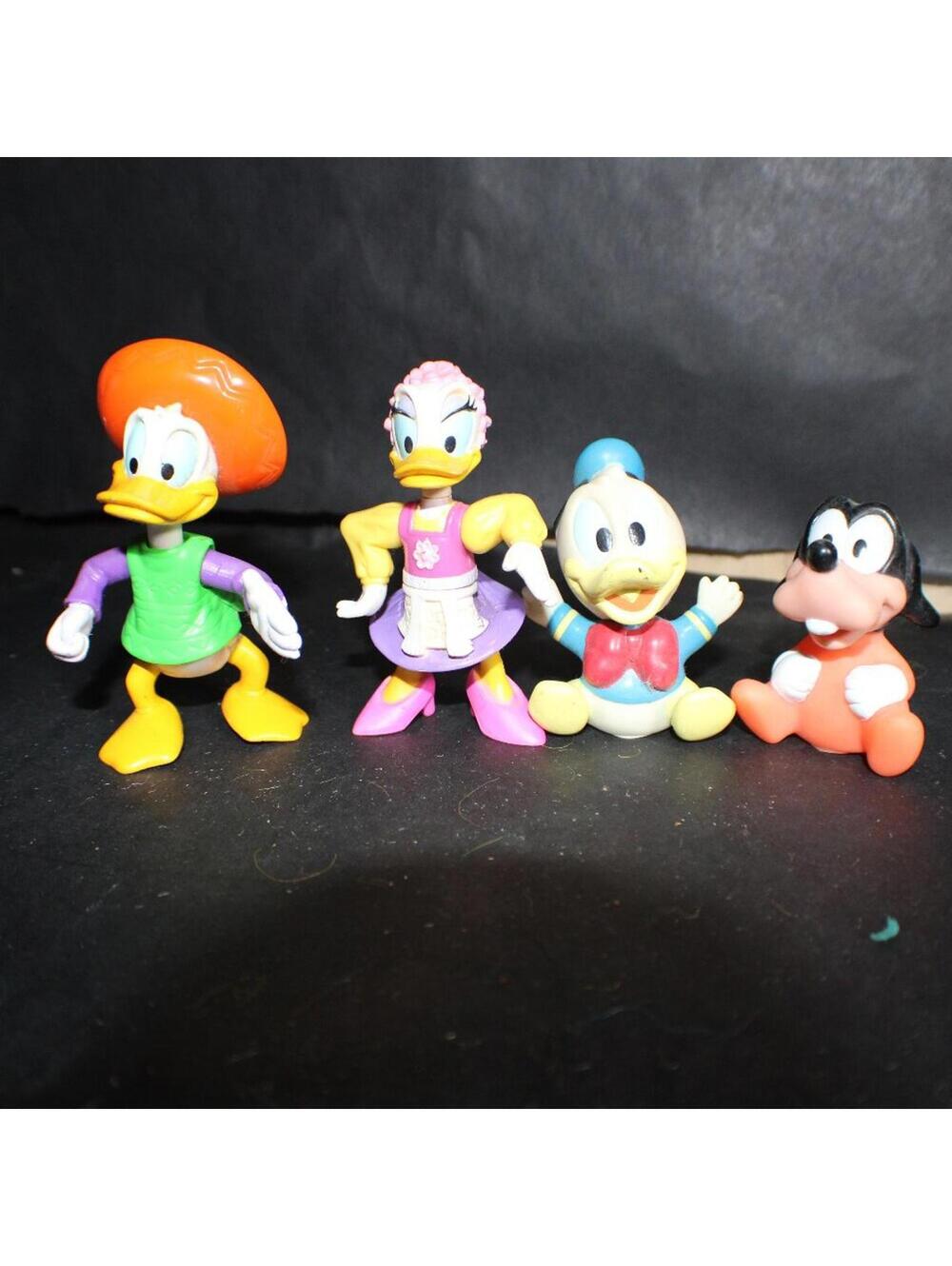 Vintage Disney PVC Figure Lot Donald Duck Daisy Duck‎ Goofy Panchito